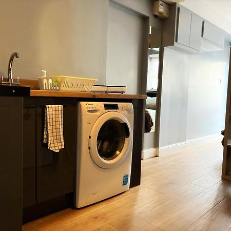 Shirley Apartments, Cozy Studio, Self Check In, 10 Min Drive To City Centre, Walking To Redbridge Train Station Σαουθάμπτον Εξωτερικό φωτογραφία