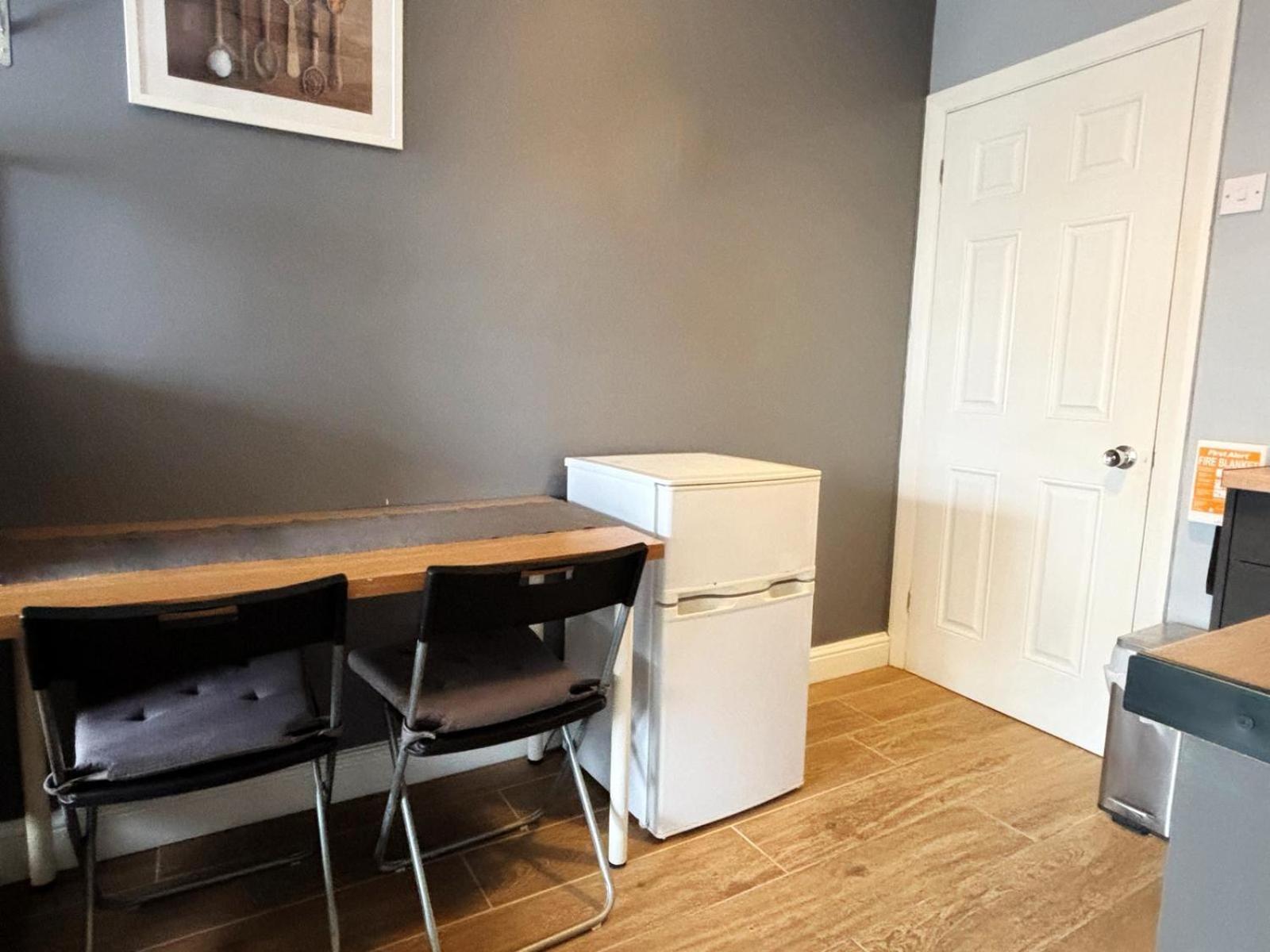 Shirley Apartments, Cozy Studio, Self Check In, 10 Min Drive To City Centre, Walking To Redbridge Train Station Σαουθάμπτον Εξωτερικό φωτογραφία